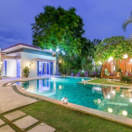 Villa Purple Legian Esterno foto