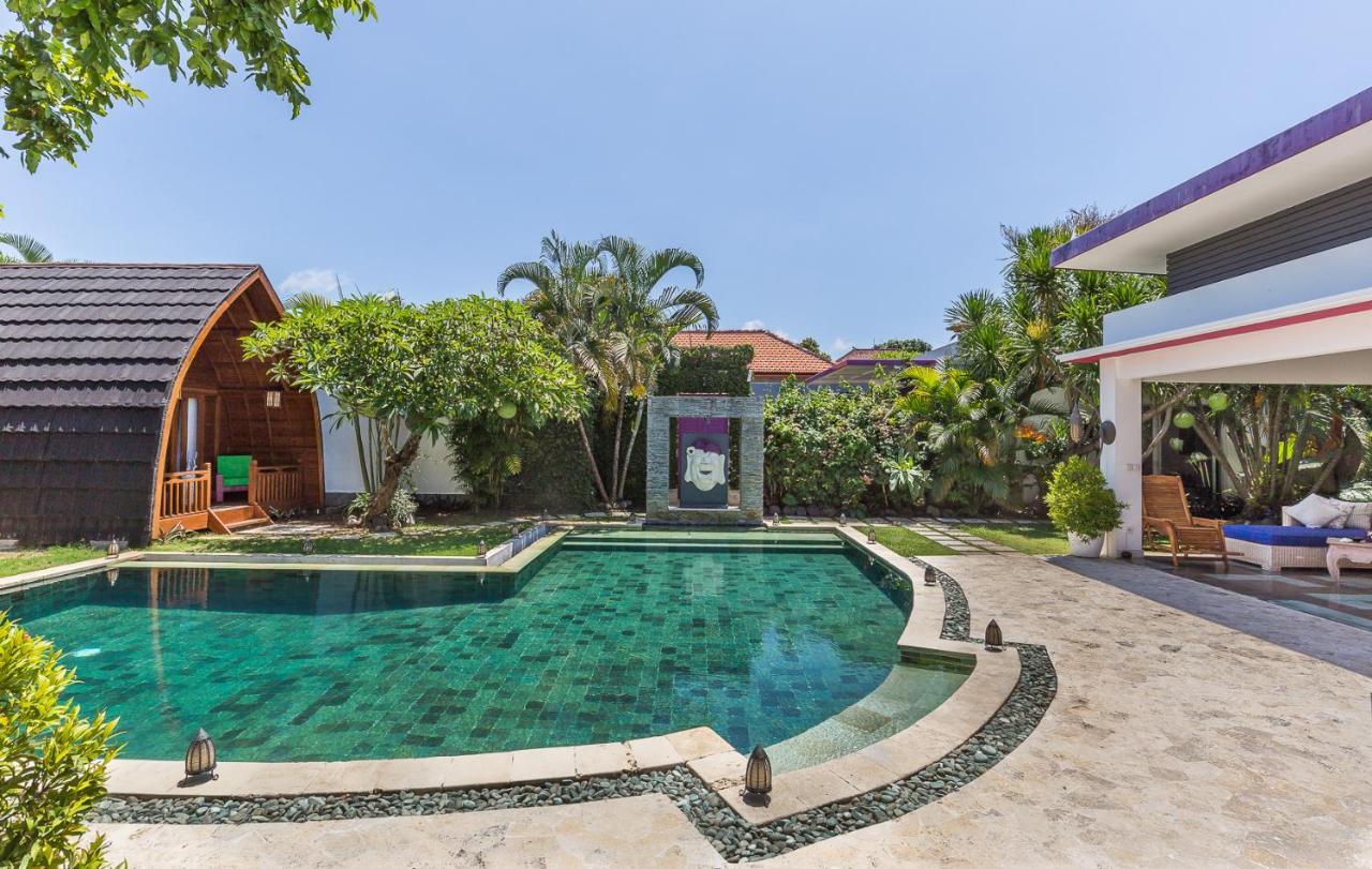 Villa Purple Legian Esterno foto